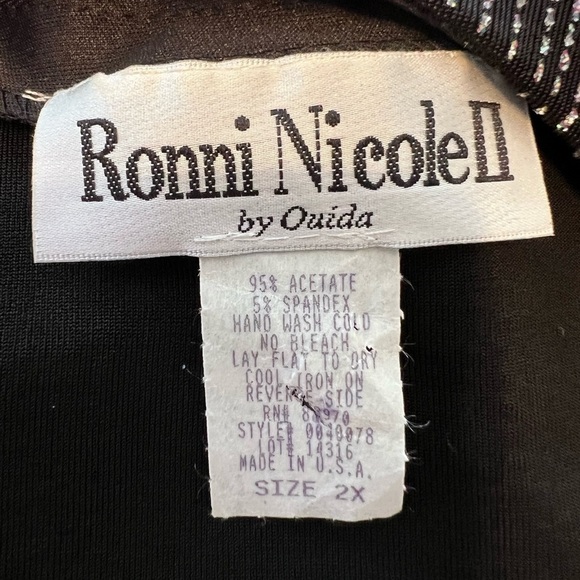 Ronnie Nicole Shimmery Over Wrap Size 2X - Picture 5 of 6